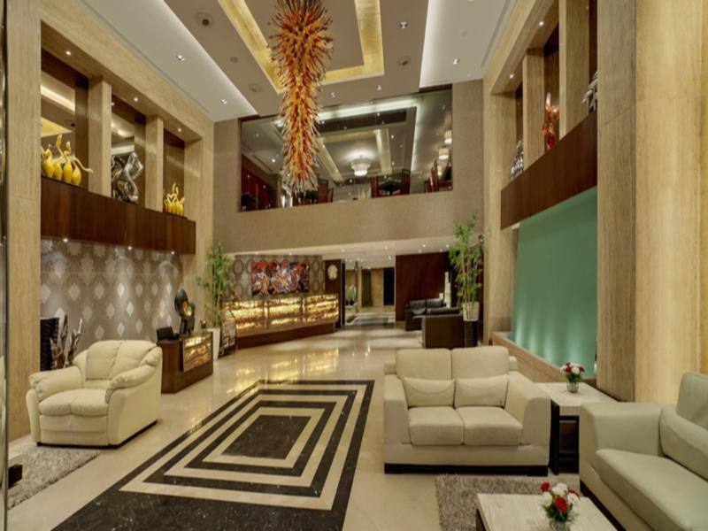 Hotel Ramada Ahmedabad Esterno foto