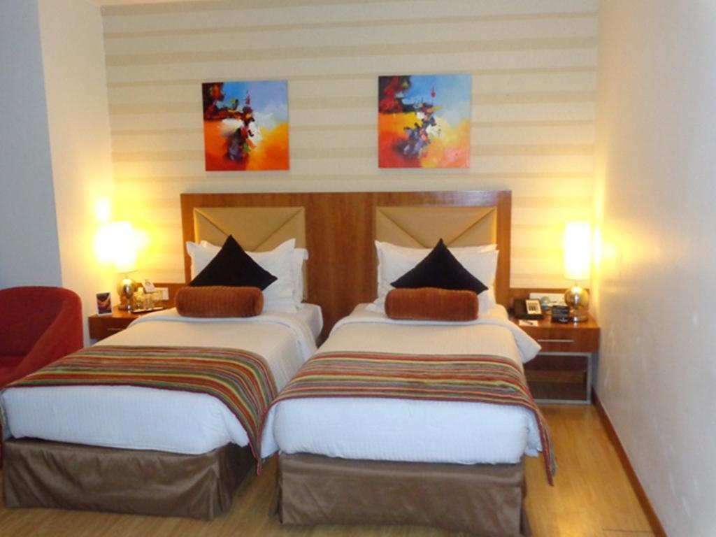 Hotel Ramada Ahmedabad Camera foto